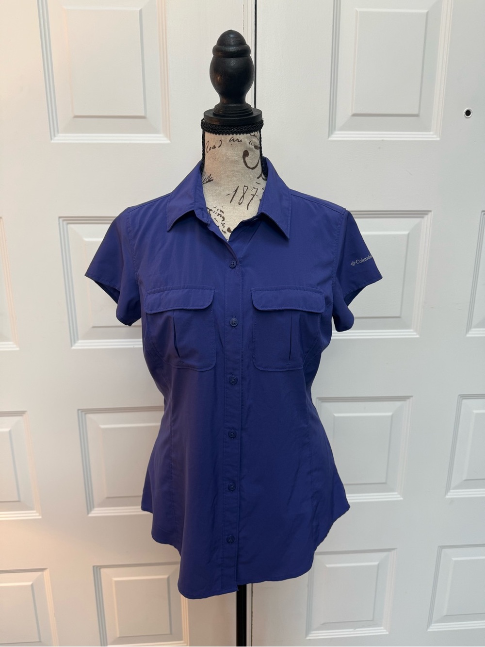 Columbia Women's Purple/Bluish Short-Sleeve Button-Down Shirt